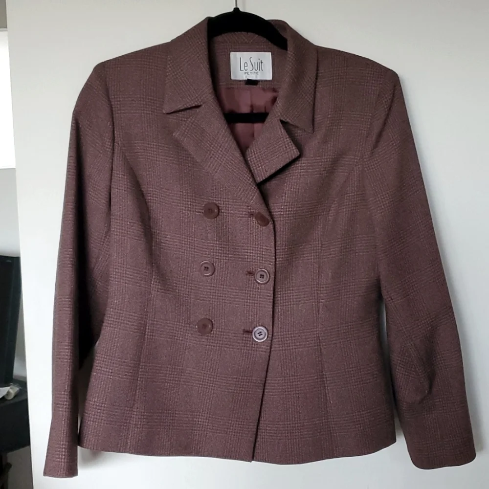 Maroon/Burgandy Le Suit 4 Petite Skirt Suit - Picture 2 of 7